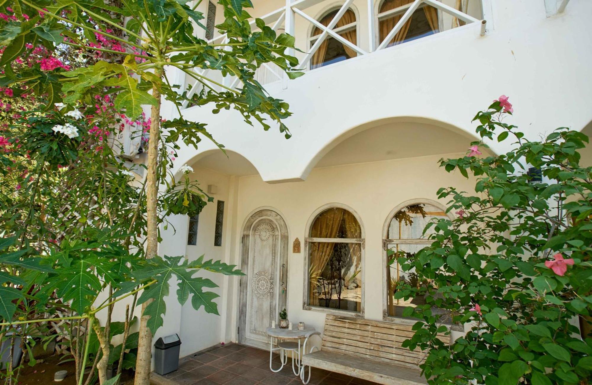 Isla Indah Retreat Boutique Hotel Nusa Lembongan  Exterior photo