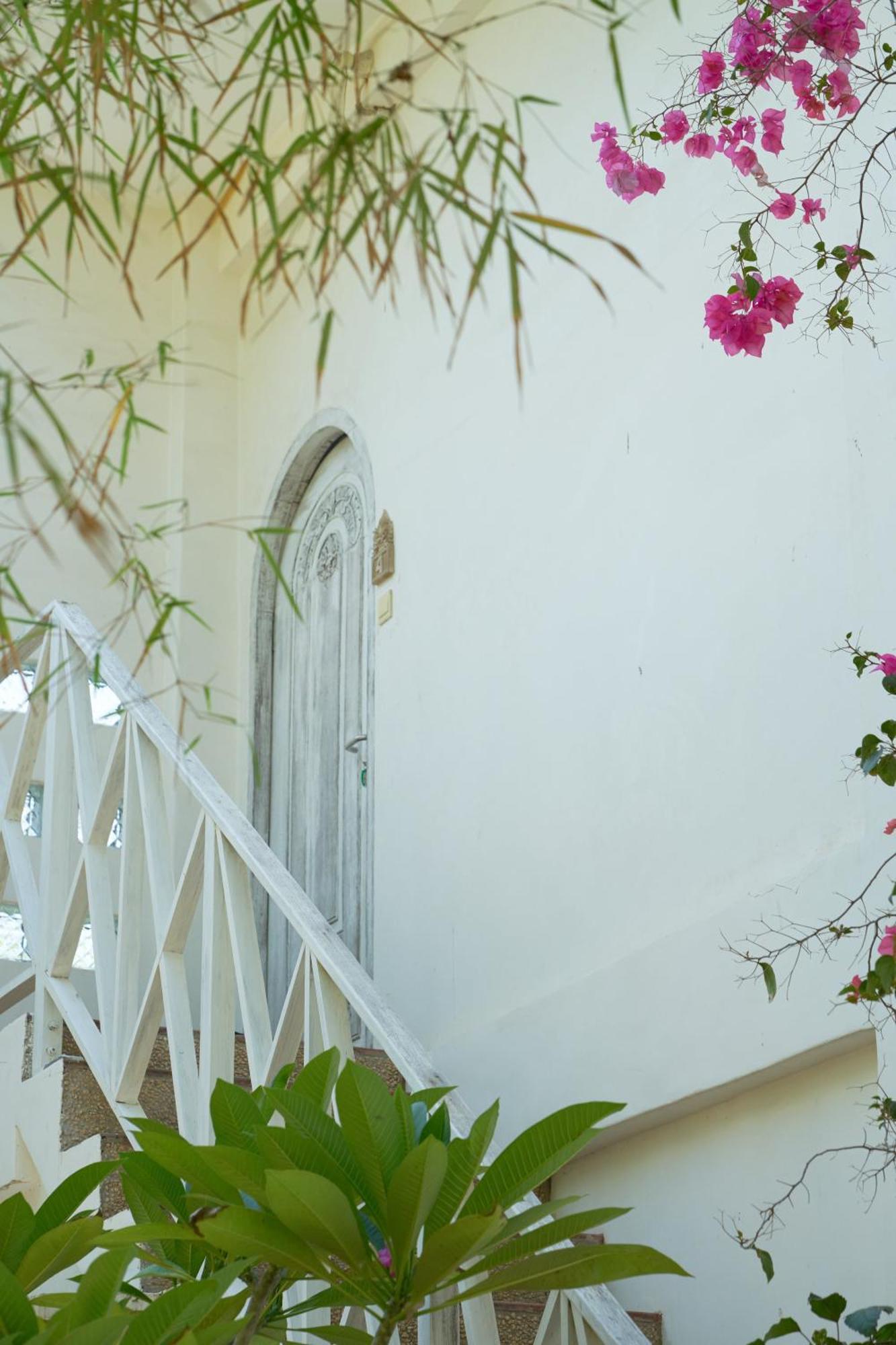 Isla Indah Retreat Boutique Hotel Nusa Lembongan  Exterior photo